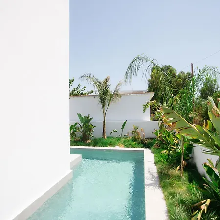 Three Doors Complex *