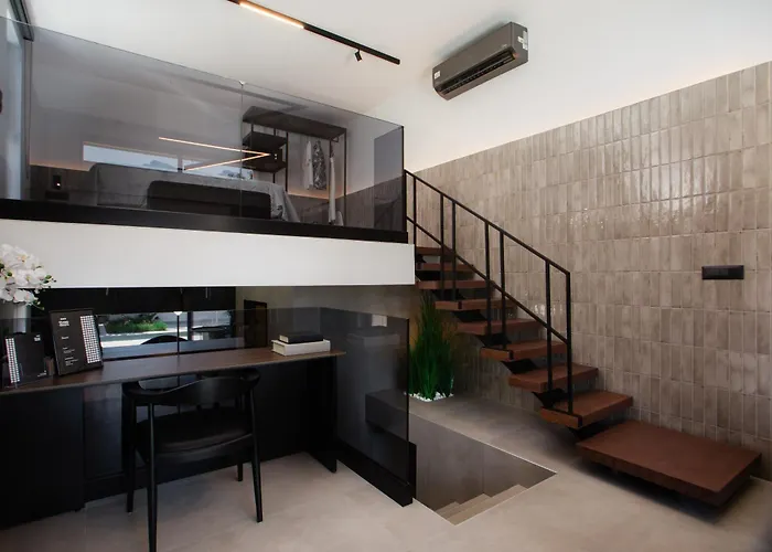 Villa Three Doors Complex *