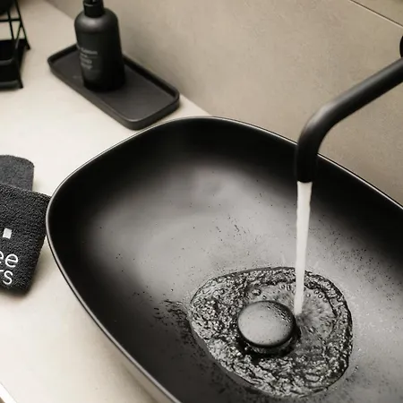 Three Doors Complex 别墅 法里拉基