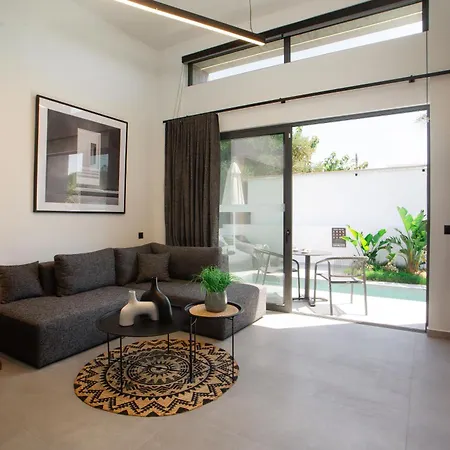 Villa Three Doors Complex *