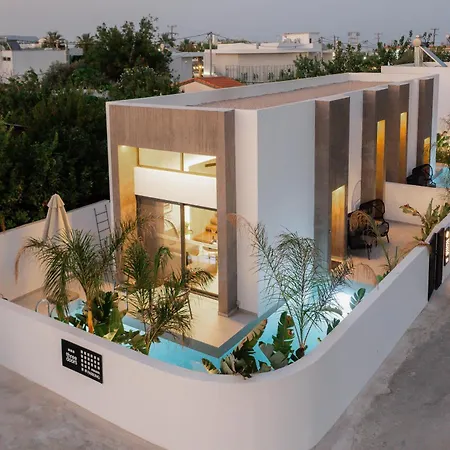 Three Doors Complex *