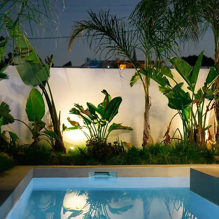 Three Doors Complex *