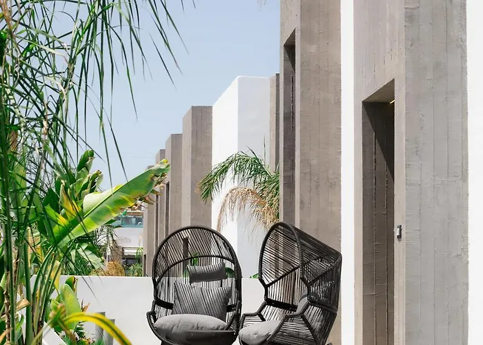 Villa Three Doors Complex *