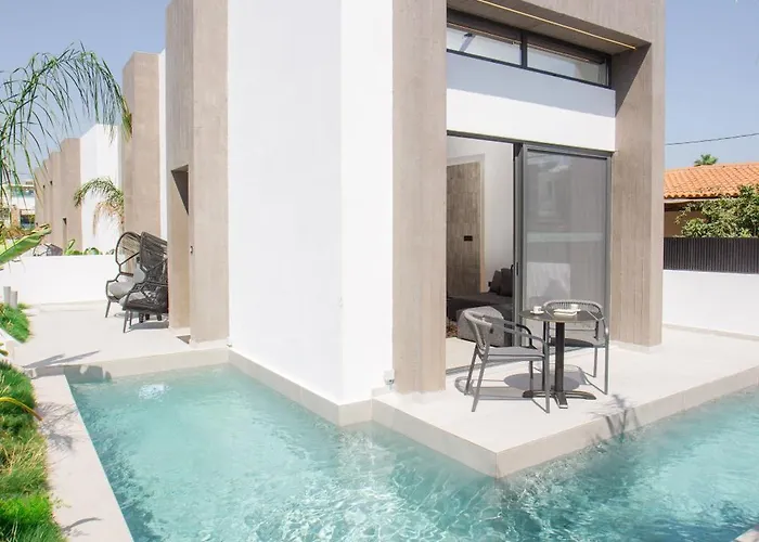 Three Doors Complex Villa