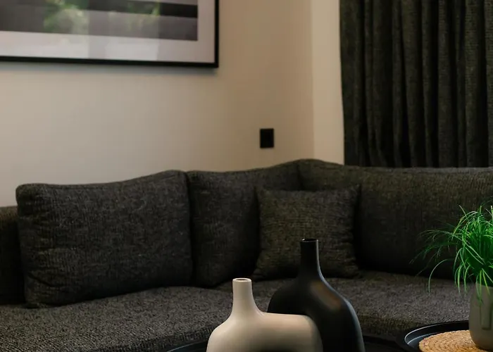 Three Doors Complex *