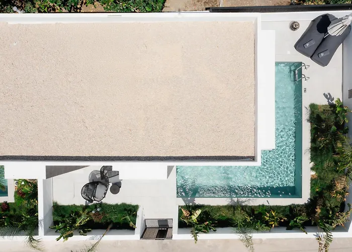 Villa Three Doors Complex *