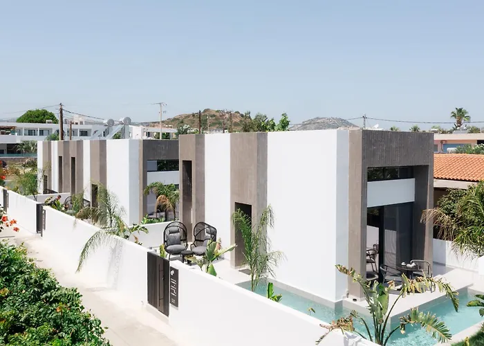 Villa Three Doors Complex *