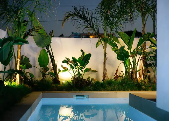 Three Doors Complex *